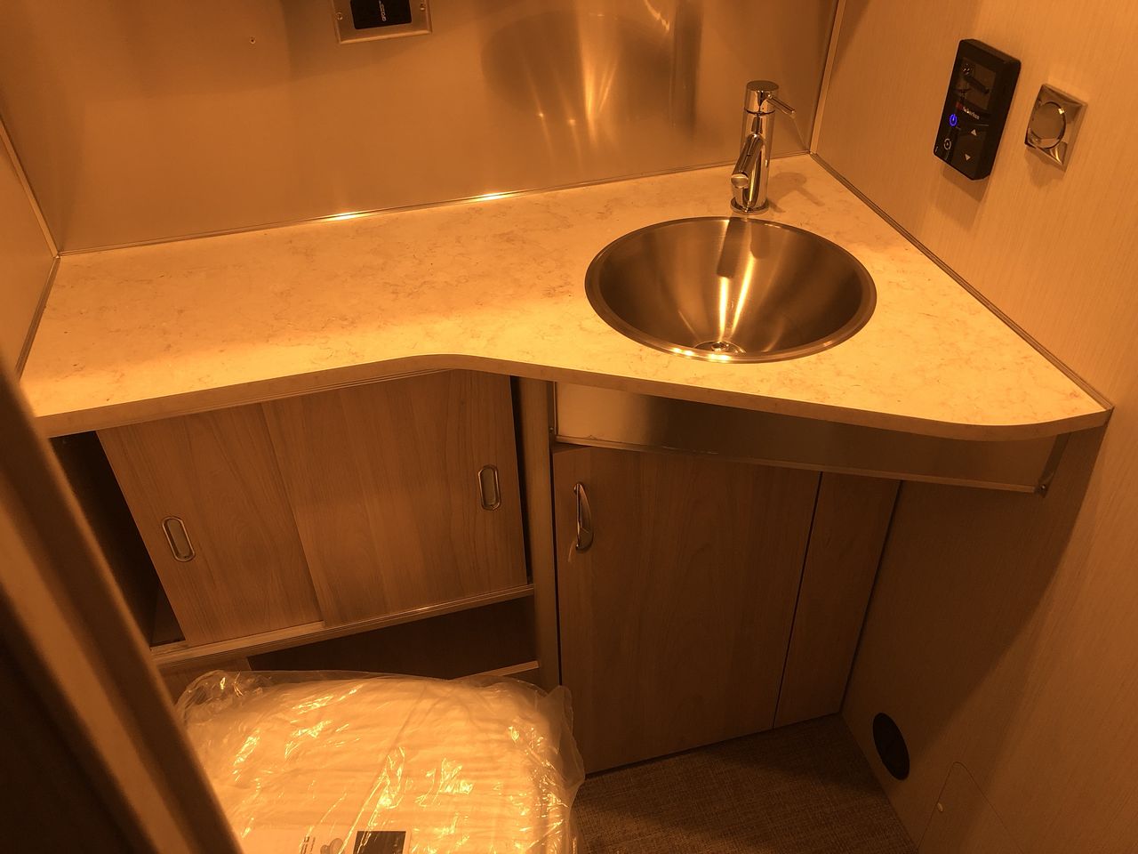 2025 Airstream 25FBQ Base