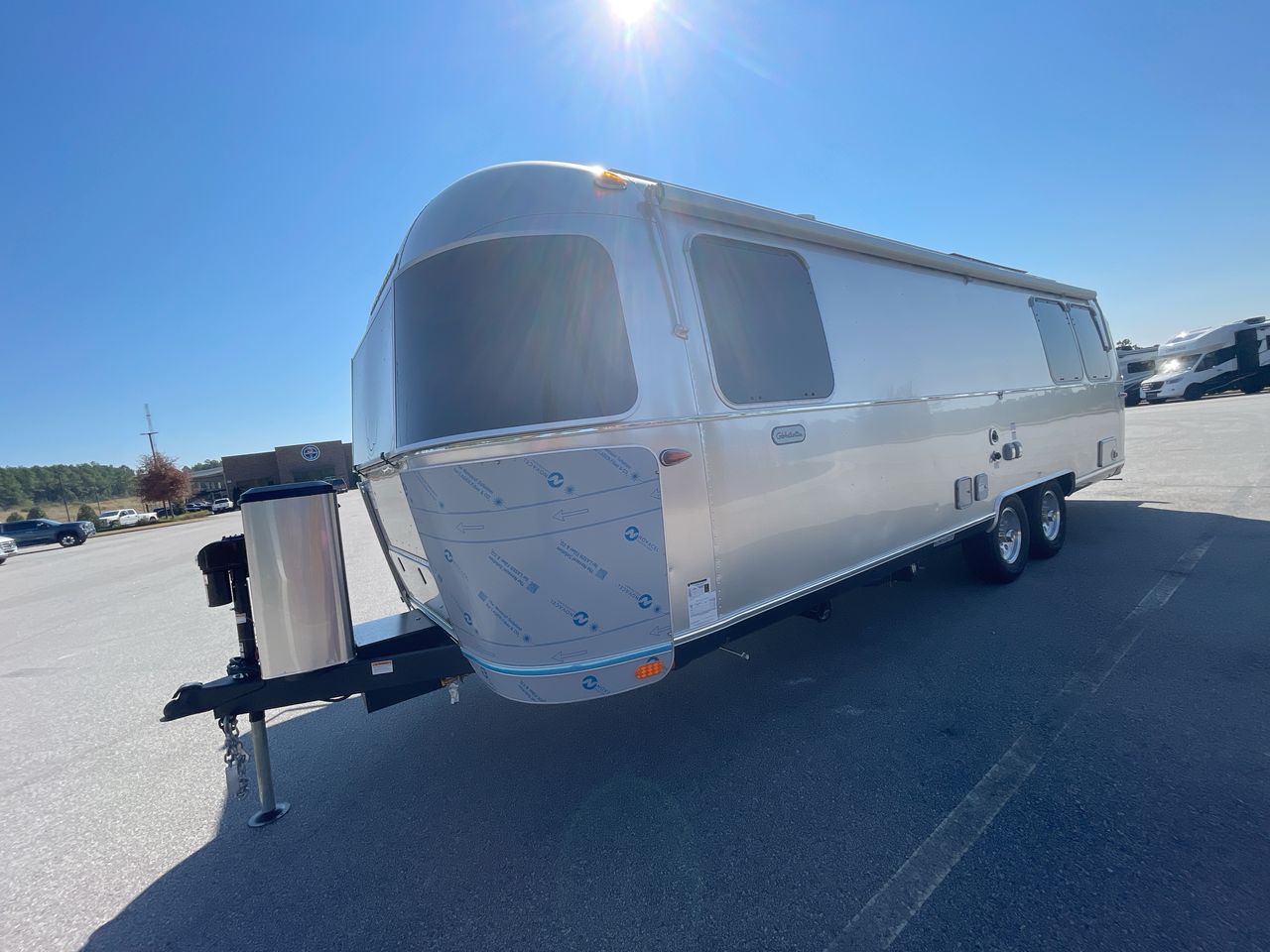 2026 Airstream 27FBQ Base