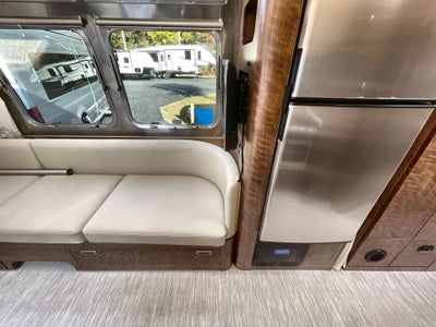 2026 Airstream 27FBT Base