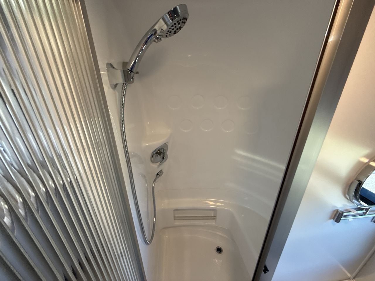 2026 Airstream 22FB Base