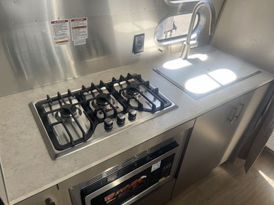 2026 Airstream 22FB Base