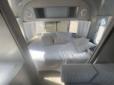 2026 Airstream 22FB Base