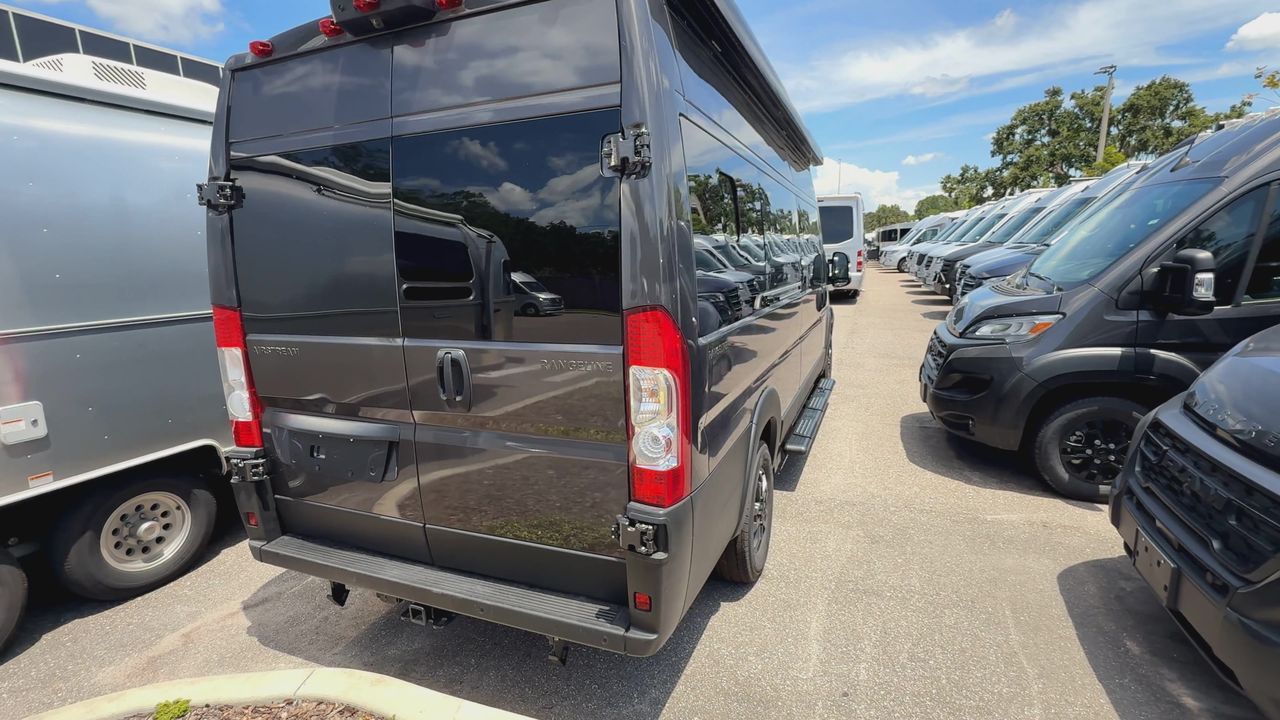 2026 Airstream Rangeline Base