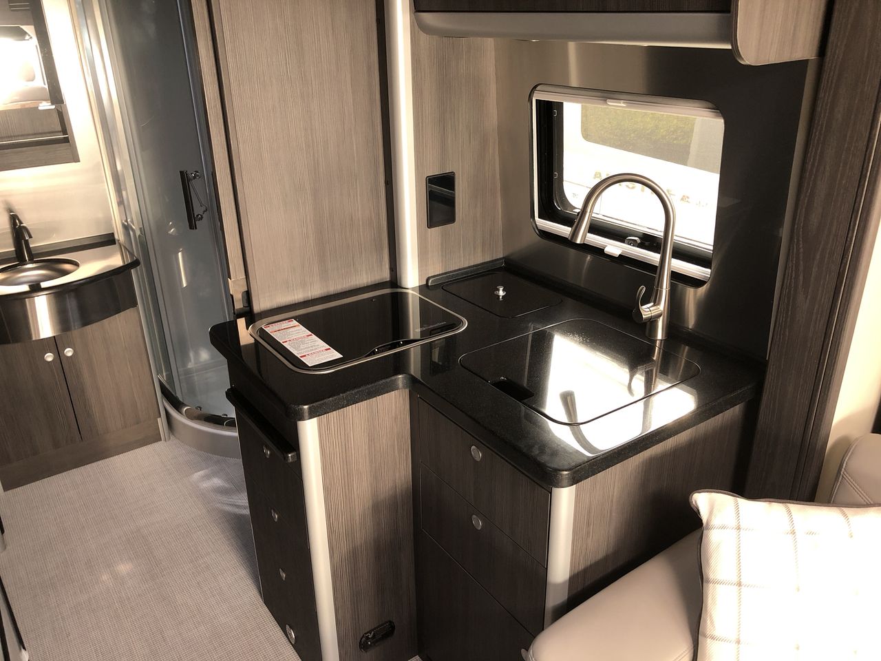 2025 Airstream Murphy Suite Base
