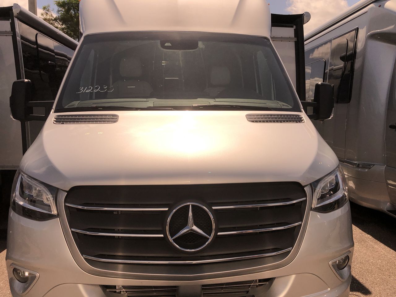 2025 Airstream Murphy Suite Base