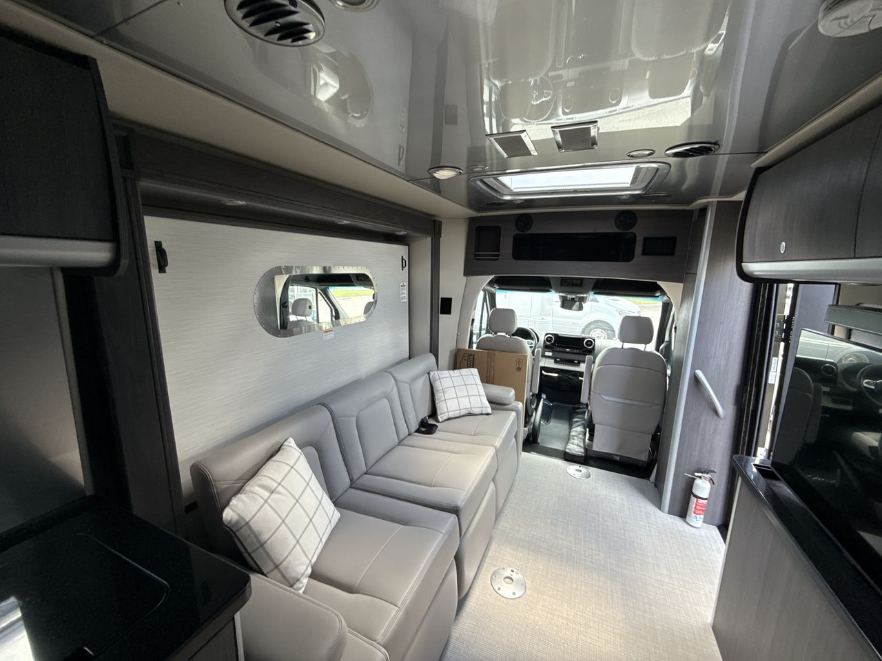 2026 Airstream Murphy Suite Base