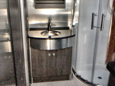 2026 Airstream Murphy Suite Base