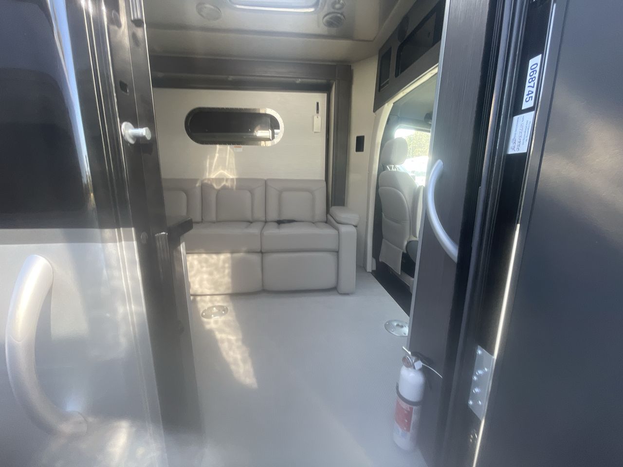 2026 Airstream Murphy Suite Base
