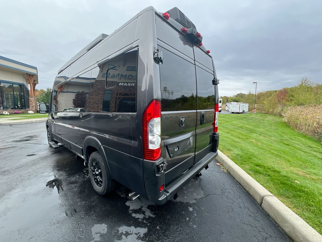 2026 Airstream Rangeline Base