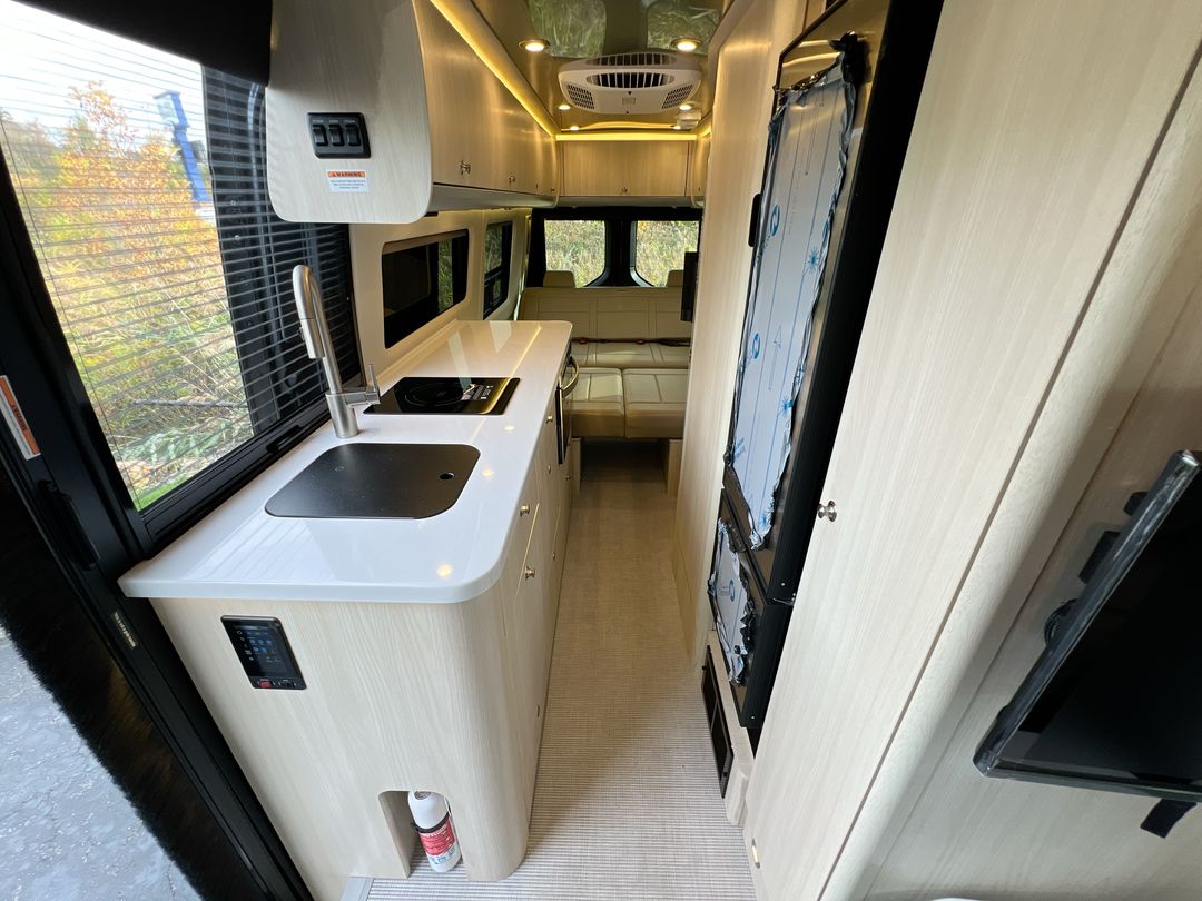 2026 Airstream 24GT Base